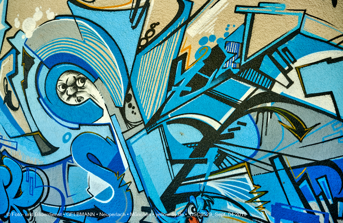 04.09.2019 - Einkaufs- und Wohnzentrum Quiddestraße in Neuperlach